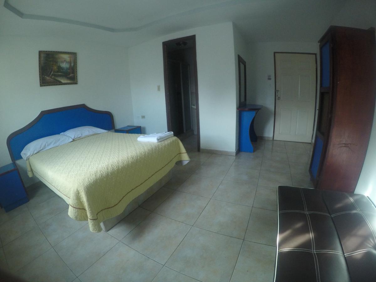 Backpacker Hotel 2*